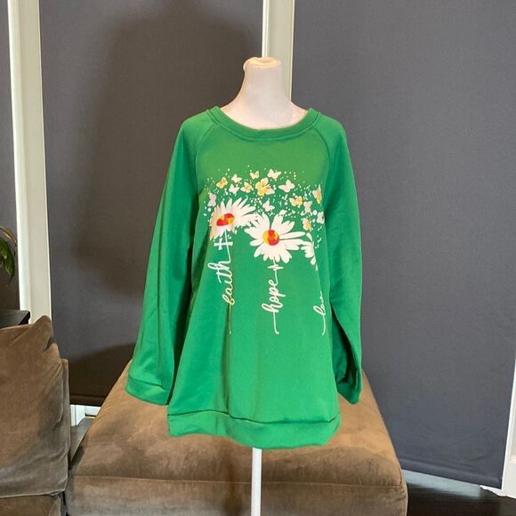 Women’s Green Fleece Long Sleeve Sweater Faith Hope Love Design Size XL NEW - Picture 1 of 9